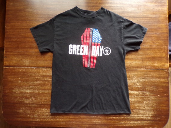 Green Day Graphic Tee Shirt - image 2