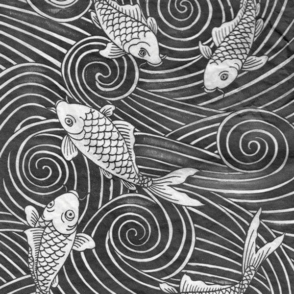 Puede incluir: Ilustración en blanco y negro de cuatro peces koi nadando en un patrón de olas en espiral. Los peces están estilizados y tienen un diseño japonés tradicional.