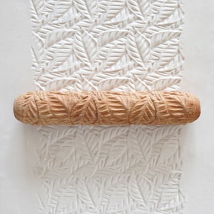 Clay Texture Roller, Pottery Hand Roller, Pastry texture Roller - Leaf