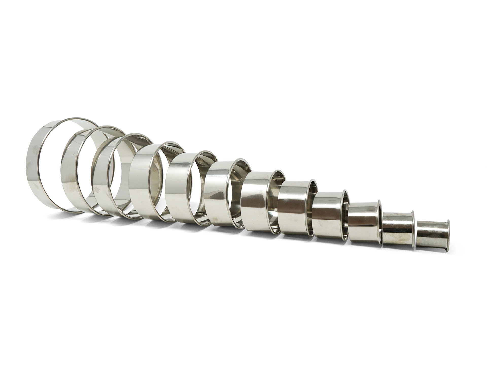 Set 11 Formine Per Biscotti Tonde In Acciaio Inox: Diametri Da 2,5 A 8,9 Cm, Tagliapasta Incastrabili