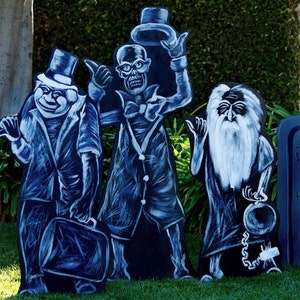 Hitchhiking Ghosts of the Haunted Mansion