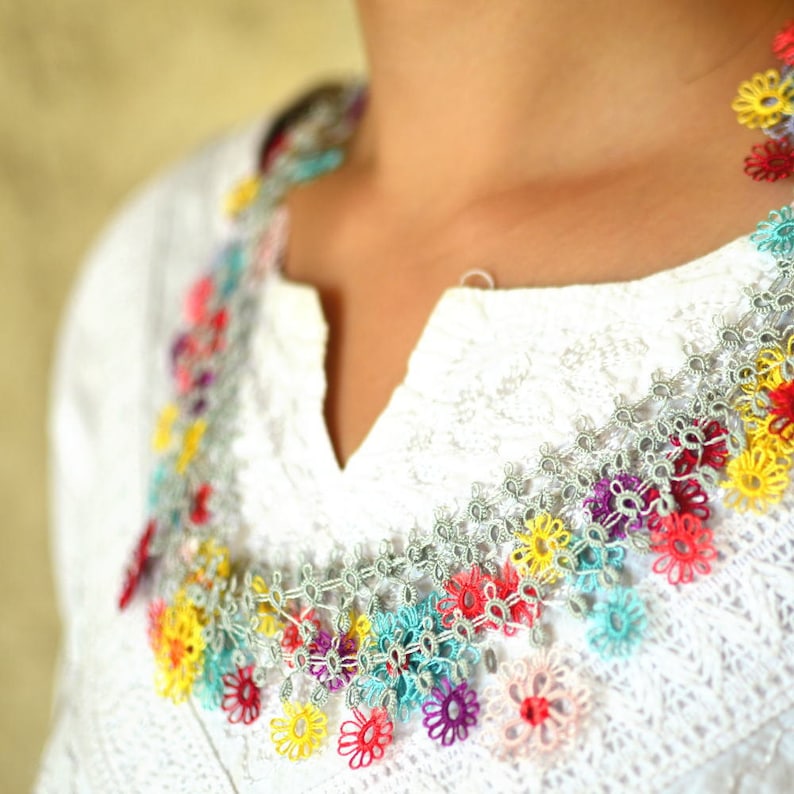 Turkish OYA Lace Tatting Lace Necklace/purple&white Crocheted Jewelry