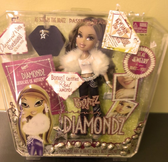 Yasmin Bratz Forever Diamondz Doll, Collector, Beautiful White Fur and  White Top With Rhinestoned Jeans -  Canada