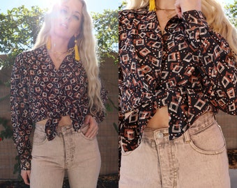 Camicetta in poliestere setoso nero vintage anni '80 con stampa astratta marrone tortora crema