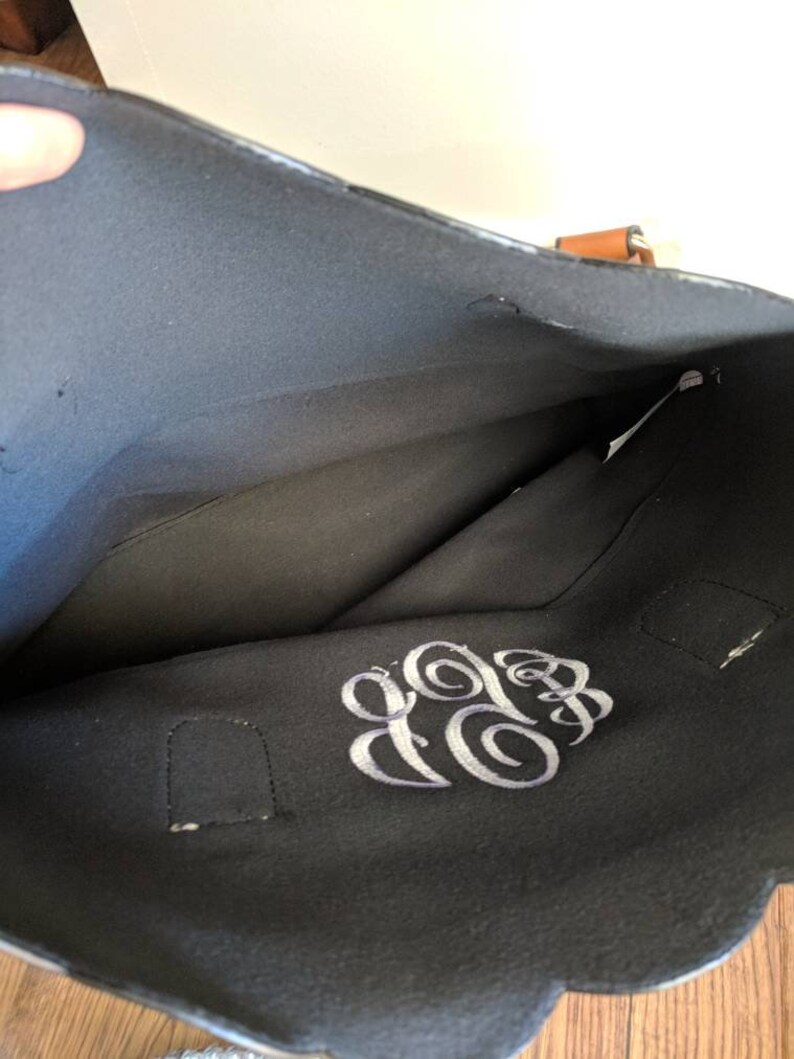 monogrammed purse Monogrammed bag bridesmaid mother/'s day gift bridal party gift monogrammed wallet personalized bag scallop purse
