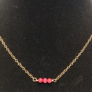 Collier sapphire Ruby et Émeraude en 14 kt Demage d&#39;or - Collier de superposition - Gemmes authentiques - Pierres précieuses