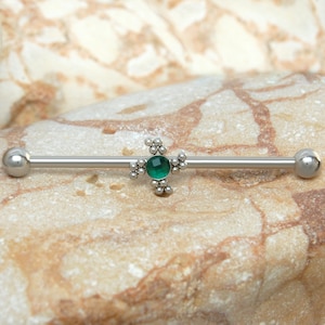 Barra Industrial de Aço Cirúrgico - Piercing Industrial - Brinco Industrial Esmeralda - Barra de andaime com rosca externa - Piercing na orelha superior