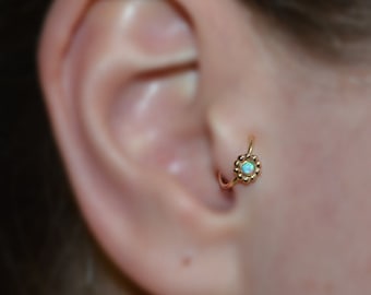 Gold Flower TRAGUS HOOP // 2mm Opal Tragus Piercing 18g - Cartilage Hoop - Helix Earring - Nose Ring - Conch Earring - Daith Piercing