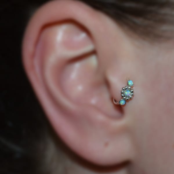 Fleur d’argent TRAGUS HOOP // 2mm Blue Opal Tragus Piercing 16g - Cartilage Hoop - Helix Earring - Nose Ring - Conch Earring - Daith Piercing