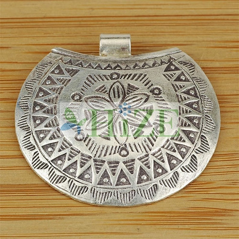 HIZE SC305 Thai Karen Hill Tribe Silver Tribal Flower Disc Shield Pendants 40mm
