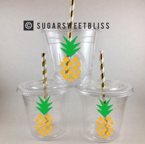 Zodaca 12 Pack Plastic Pineapple Cups with Lids and Straws for Hawaiian Party (10 oz)