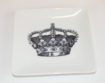 Square 4" tray (shown with image #i88 - crown)
