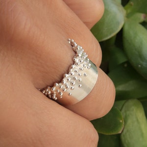Modern Silver band Ring with Granulation, Modern 925 silver ring, Handmade Ring Trending Jewelry, Edgy jewelry for women