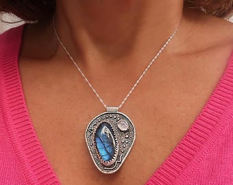 Blue Labradorite and Moonstone Pendant Necklace, Silver handmade necklace, Birthstone necklace for her, Bohemian gemstone necklace for woman