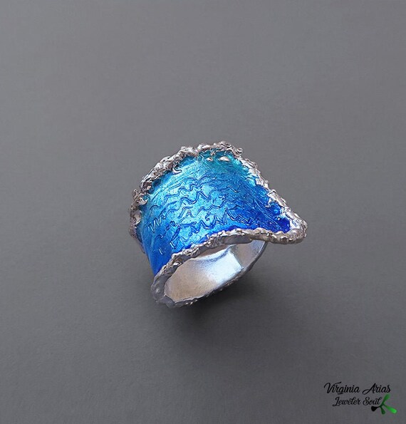 Enamel on sale wave ring