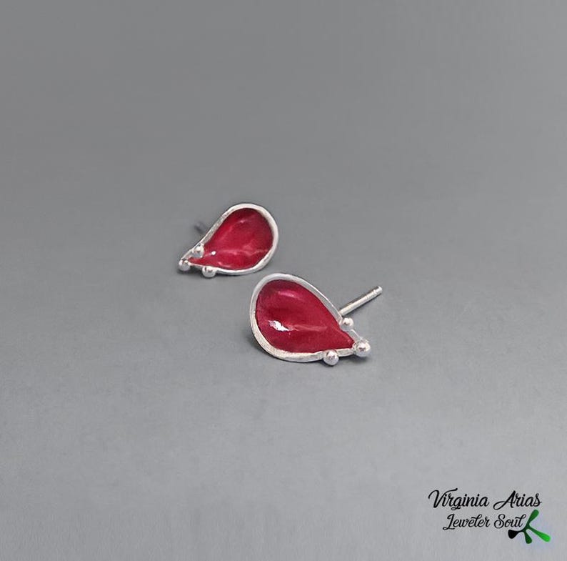 Handcrafted Red Enamel Earrings minimalist jewelry for women, 925 silver earrings for her, a pair of sterling silver stud earrings with a petal design for women, post earrings for everyday.