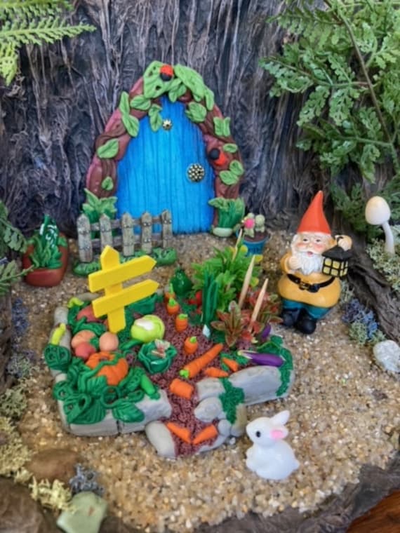 Miniatura casa delle bambole vaso di fiori topiari resina floreale set di due decorazioni primaverili casa delle fate - Italia Miniatura casa delle bambole vaso di fiori topiari resina floreale set di due decorazioni primaverili casa delle fate - Italia