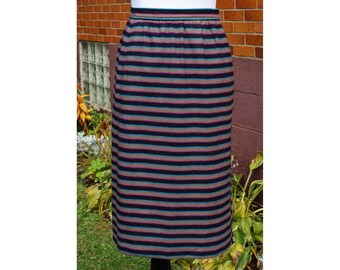 Vintage Pendleton Wool Pencil Skirt, Stripes, Pockets, Lined, Knee Length,  70s, Grey, Black, Blue, Purple, pure virgin wool