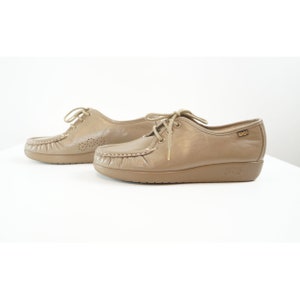 Vintage Sas Shoes, Womens Oxfords, Beige Lace ups, Comfort Cushion, 70s, Granny Chic