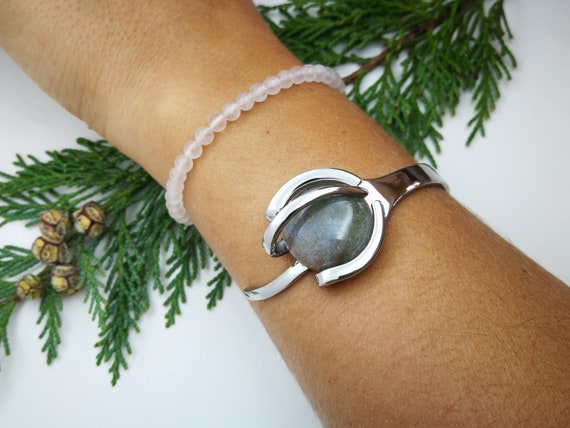 Unusual bracelets for her deals