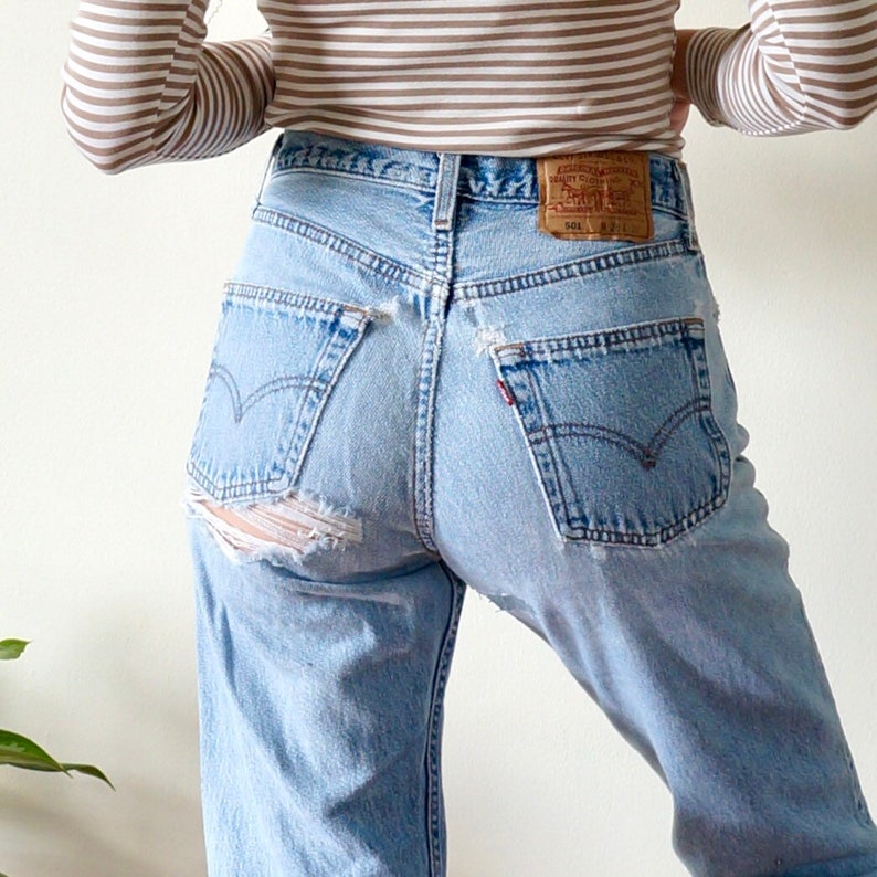 butt rip levis