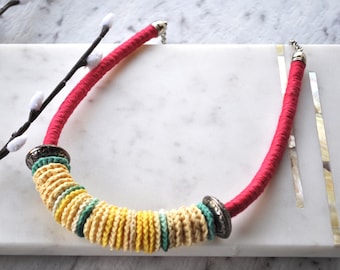 crochet necklace - pink necklace - white necklace - necklace - bib necklace - bohemian jewellery - boho - boho necklace - hippie jewellery