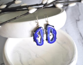 Kolczyki z druzy z niebieskiej geody - ręcznie robiona biżuteria z kamieni szlachetnych - eleganckie wiszące kolczyki - wyrazisty prezent - boho chic