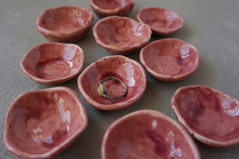 ring holder Jewelry bowl custom small bowls bridesmaid gift tiny ring dish maroon ceramics boho clay dishes spice plate spice plate