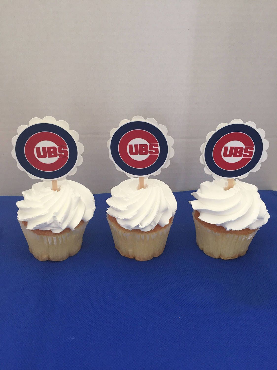 Pool Party Cubs - Cake Topper from @SofisCorner_Crafts