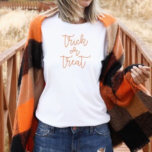 Trick or Treat Shirt, Halloween Shirt Damen, Damen T-Shirt, Halloween Shirt, Unisex Shirt, Mama Halloween Shirt, Trick or Treat Geschenk