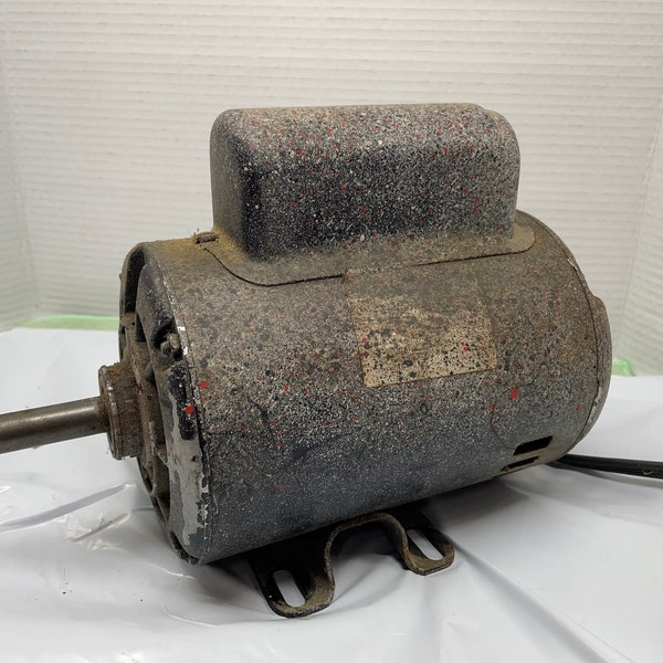 Vintage General Electric 5kc38lg93Ot 1/2hp electric motor. 115v 3450rpm Made in USA.