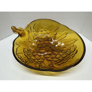Cuenco para servir frutas de vidrio ámbar con relieve en forma de uva de Indiana Glass VTG MCM