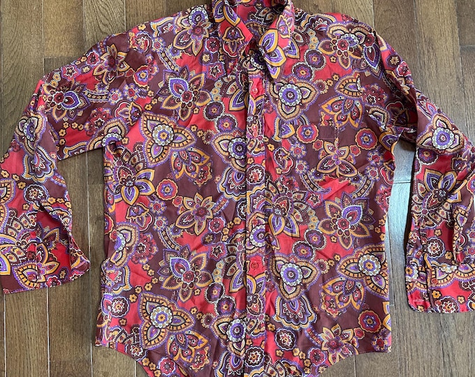 Vintage 1960s Groovy Paisley Top
