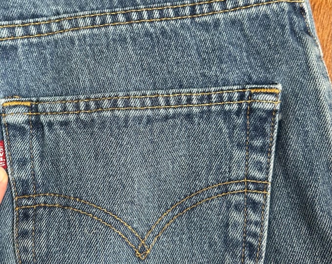 Vintage Levi’s 560 Loose Fit Jeans