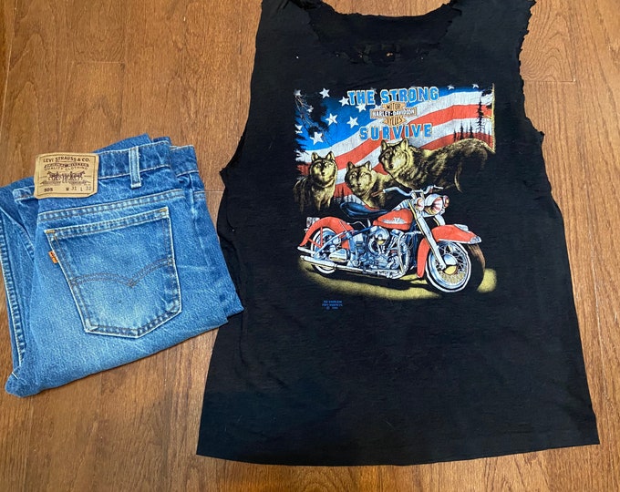 1991 Thrashed 3D The Strong Survive Harley Tee