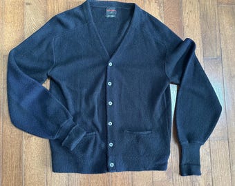 Vintage 1960s Munsingwear Black Orlon Acrylic Cardigan