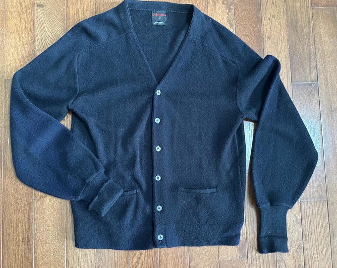 Vintage 1960s Munsingwear Black Orlon Acrylic Cardigan