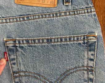 Vintage Levi’s 505 Denim Shorts 33