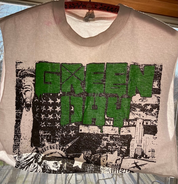 Vintage Green Day Crop Top