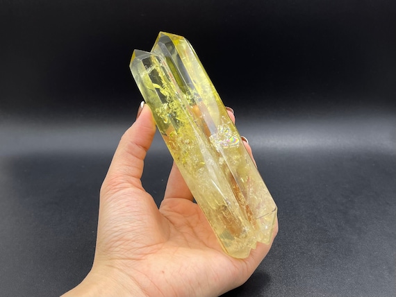 シトリンタワー木製台座付き 特大サイズ シトリン 置物」の人気商品