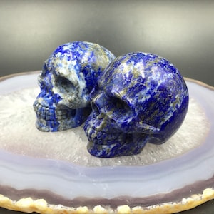 Natürlicher Lapis Totenkopf Realistisch Edelstein Totenkopf Schnitzerei Totenkopf KristallSchädel Natur Blau Lapis Lazuli Totenkopf Dekor Totenkopf Skulptur SK-LL