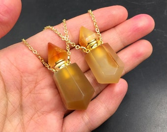 瑪瑙香水瓶ネックレスペンダント 瑪瑙ポイントボトル 瑪瑙エッセンシャルオイルディフューザーボトルペンダント 宝石クリスタル香りボトル