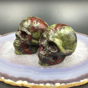 Natural Dragon Blood Skull Realistic Skull Dragon Blood Jasper Skull Crystal Skull Hand Carved Gemstone Skull Decor Skull Sculpture SK-DB