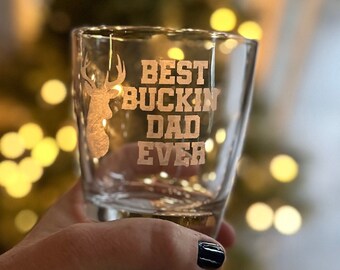 Best Buckin' Dad Vaso de whisky divertido. Regalo de cristal grabado para el día del padre, el día de los abuelos o el nuevo padre.