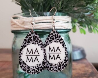 Estampado de leopardo glitter con pendientes colgantes de mamá en blanco y negro