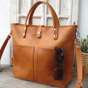 Small leather tote bag women, leather tote with optional zipper, interior zipper pocket, crossbody, distressed leather, every day bag Lenie!
