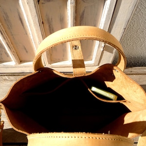 Leather tote bag women camel brown, medium size, leather handbag, crossbody bag, high quality leather, minimalistic design, Lou camel image 3