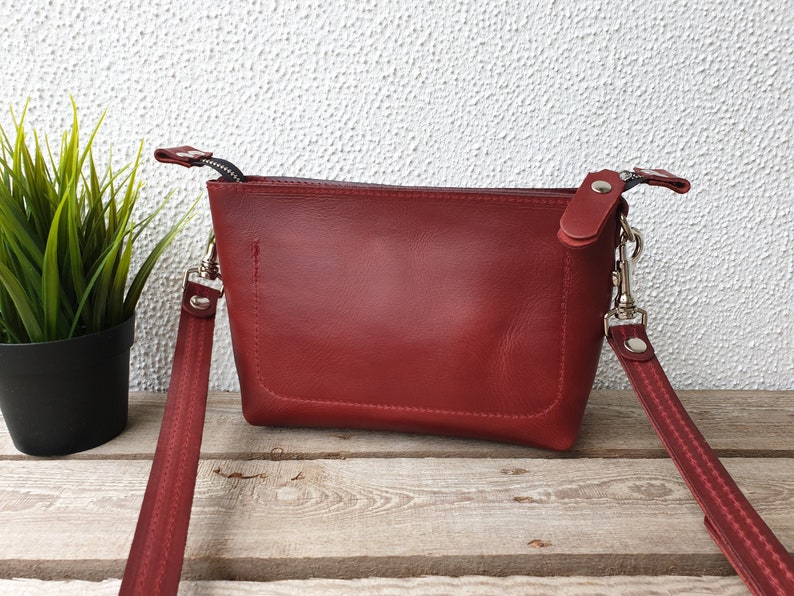 Kleine leren schoudertas rood voor dames, leren crossbody tas, lange schouderband, hoogwaardig duurzaam leer afbeelding 7