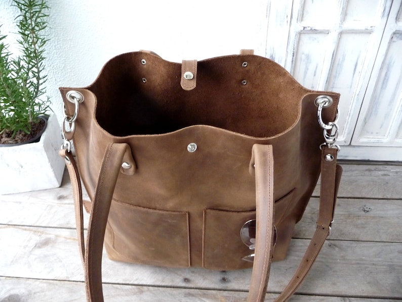 Large brown leather tote bag women, leather handbag with shoulder handles and crossbody strap, sturdy distressed leather, Emma Fp brown image 5