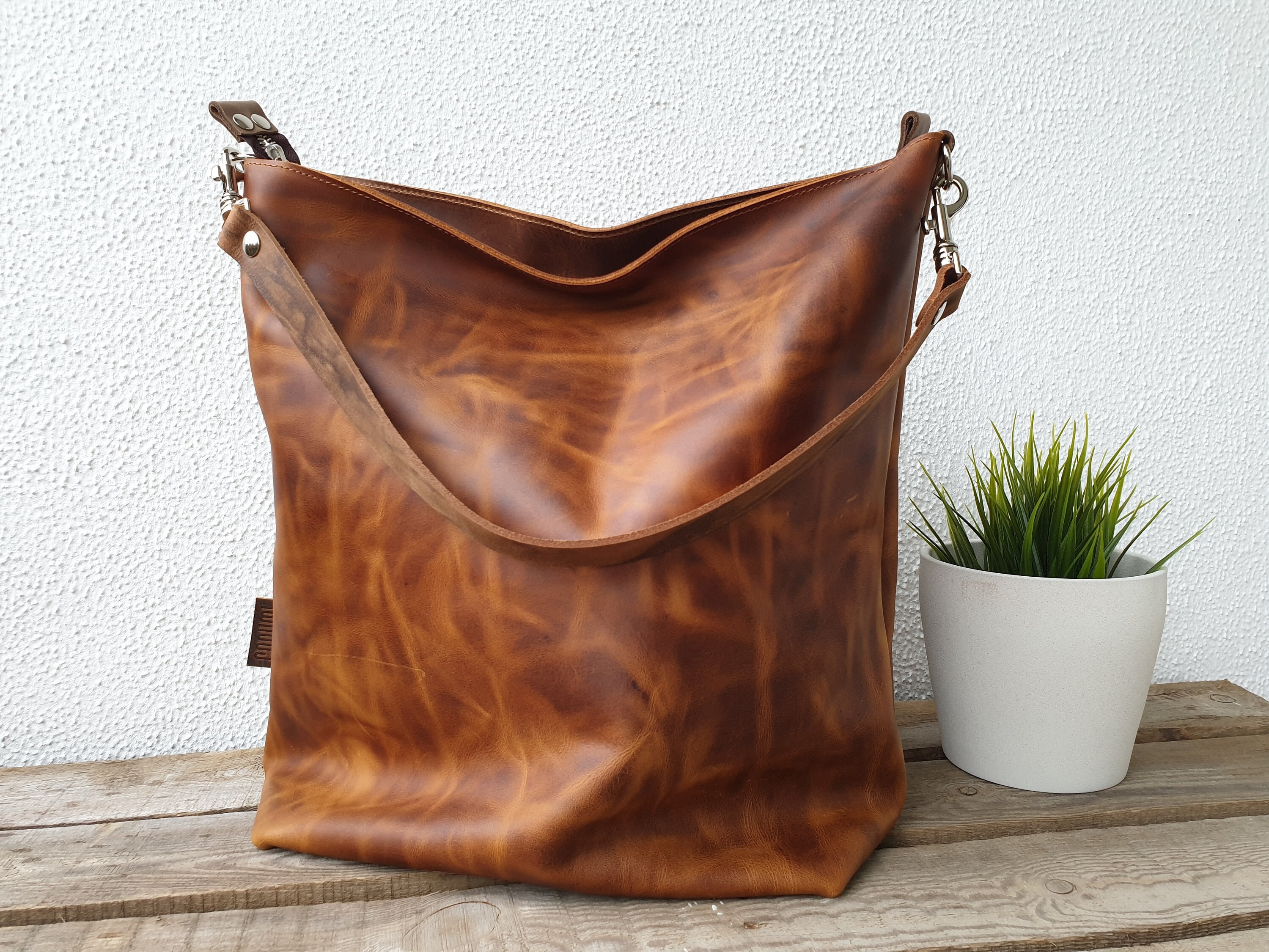 XL leather handbag cognac brown, modern work tote women, top zipper, strong shoulder strap, 16" w, 14" h, 6" d, 28 oz lightweight!